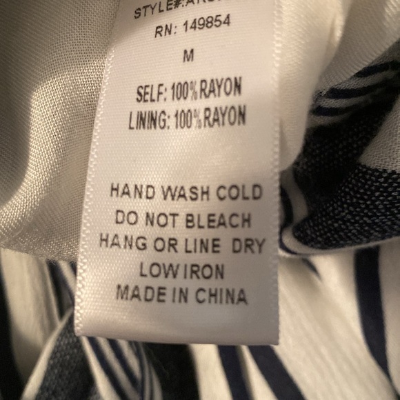 Sadie & Sage medium jumpsuit - Picture 9 of 9